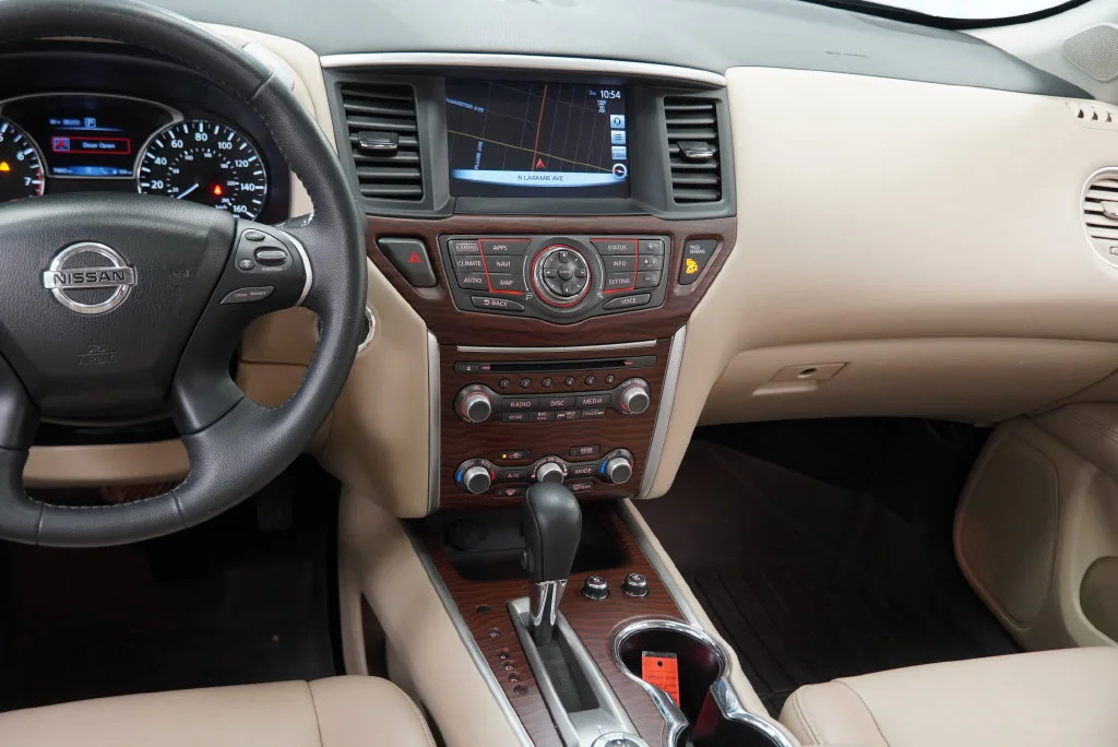 Used 2017 Gun Metallic Nissan Platinum image 24