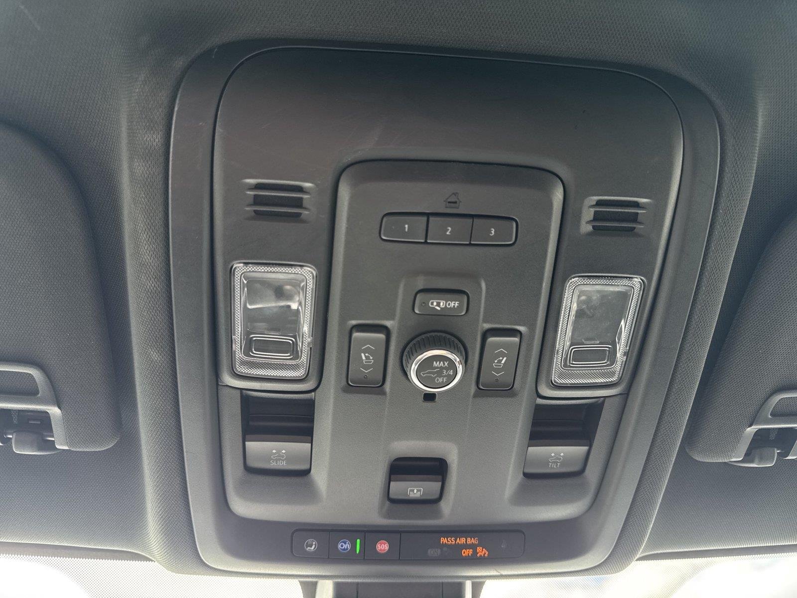 Used 2022 SUMMIT WHITE Chevrolet Z71 image 33