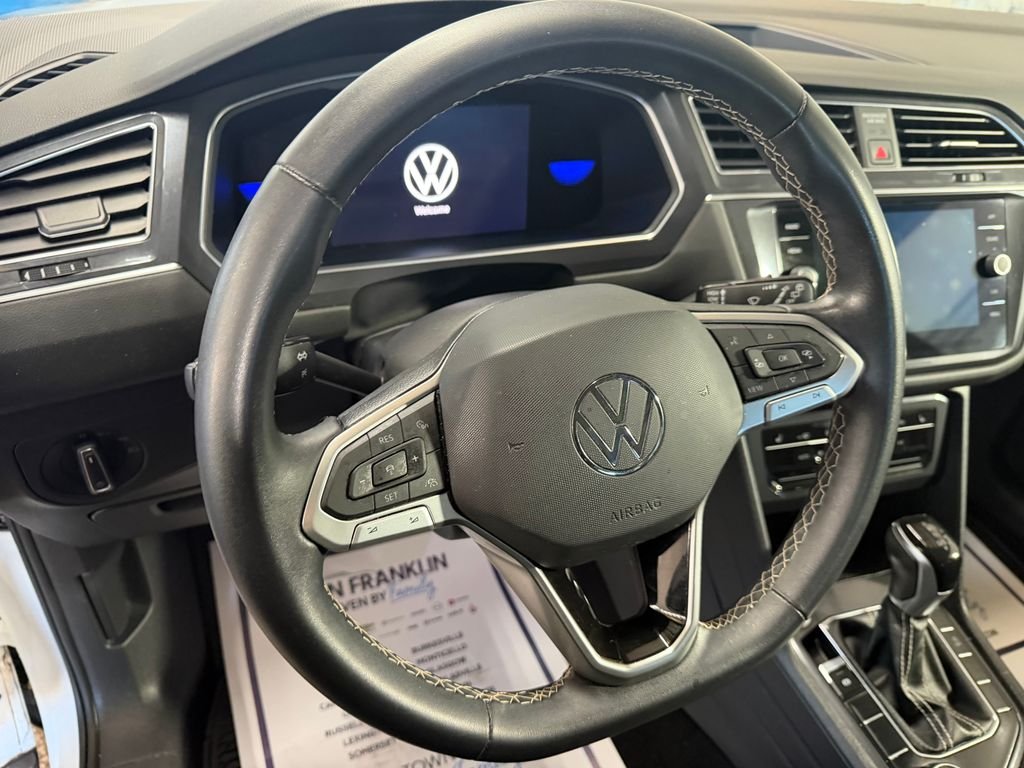 Used 2022 White Volkswagen 2.0T SE image 12