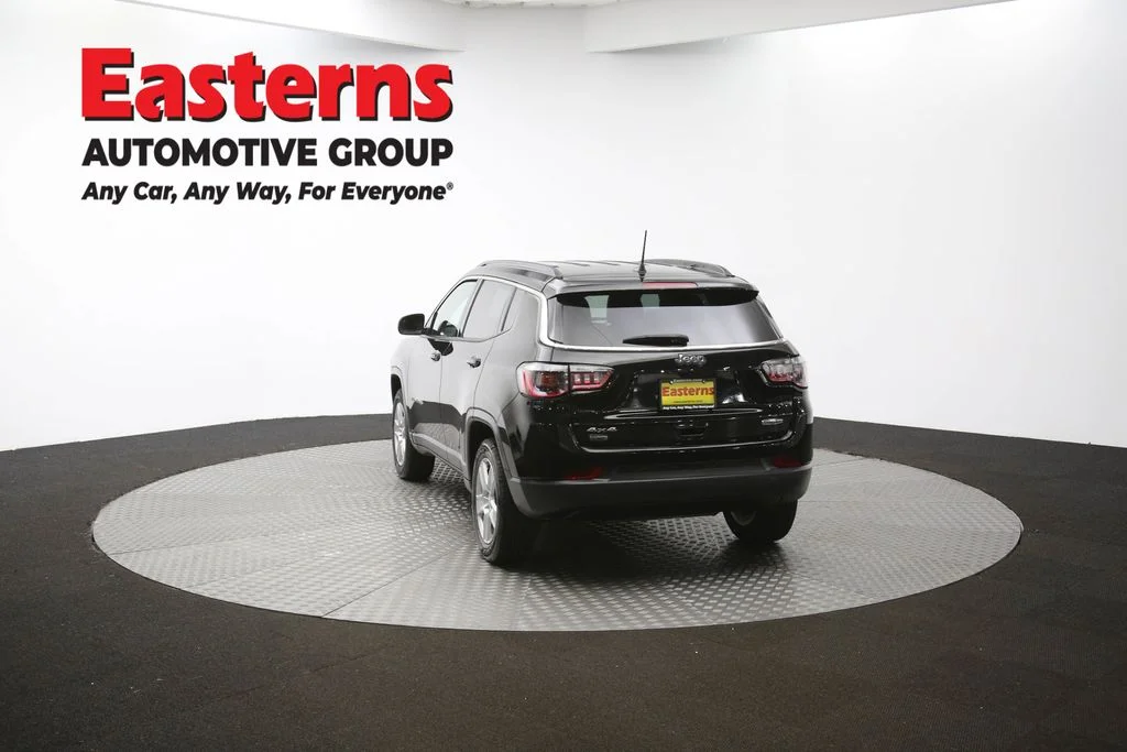 Used 2022 Black Jeep Latitude image 64