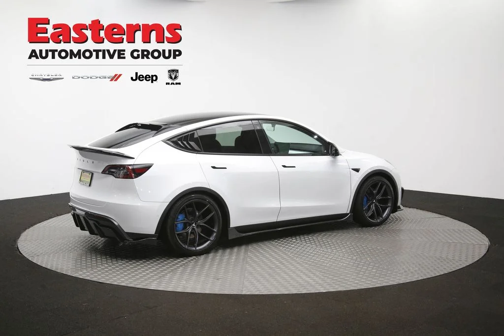 Used 2022  Tesla Performance image 38