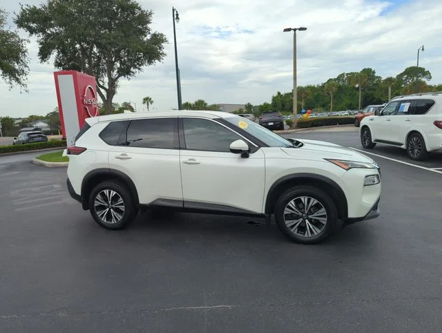 Used 2021 White Nissan SV image 2