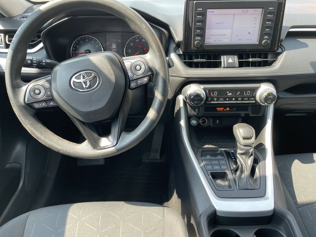 Used 2019 Silver Toyota XLE image 15