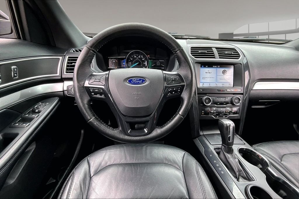 Used 2017 Black Ford XLT image 5