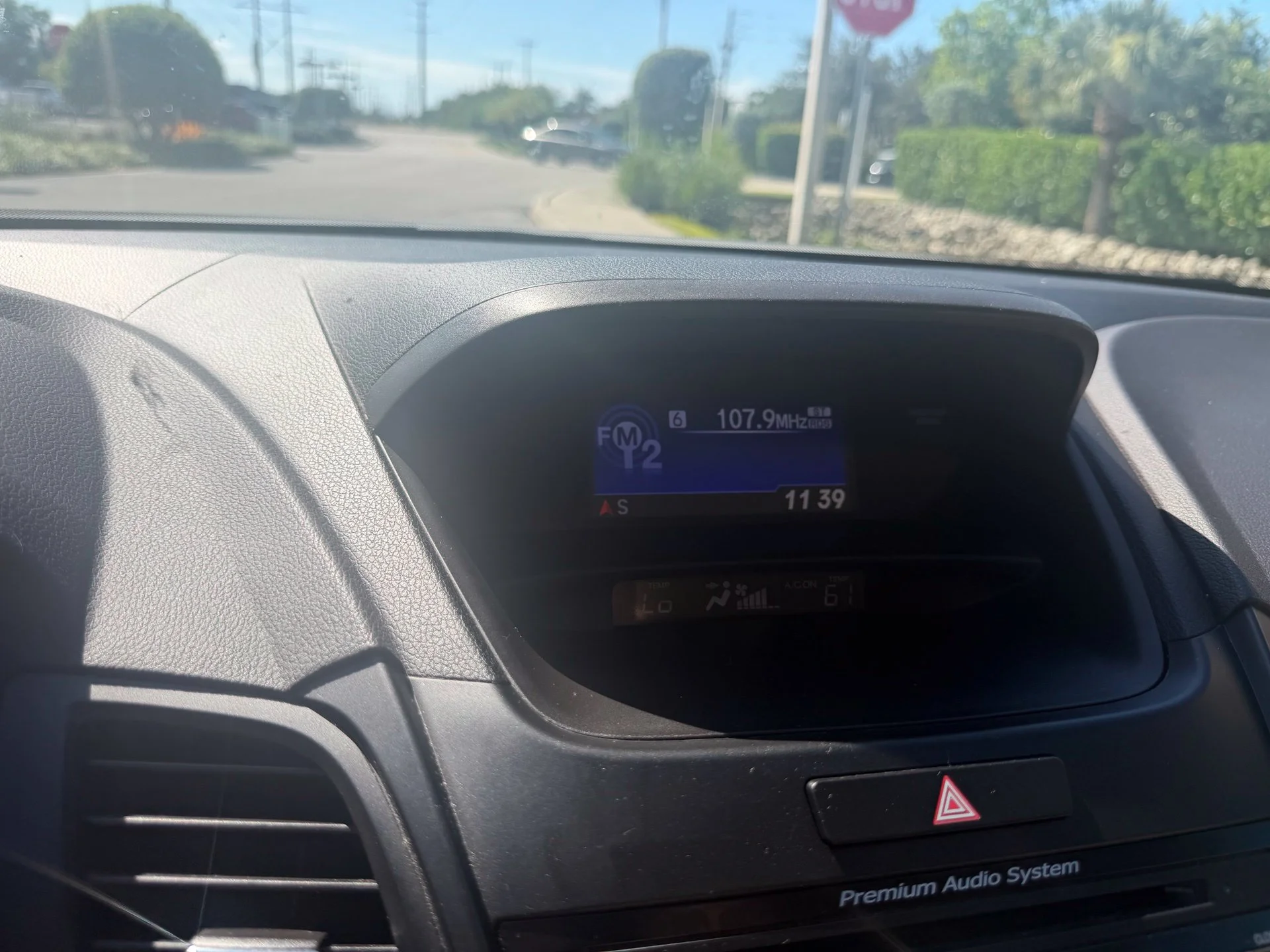 Used 2017 White Diamond Pearl Acura Base image 22