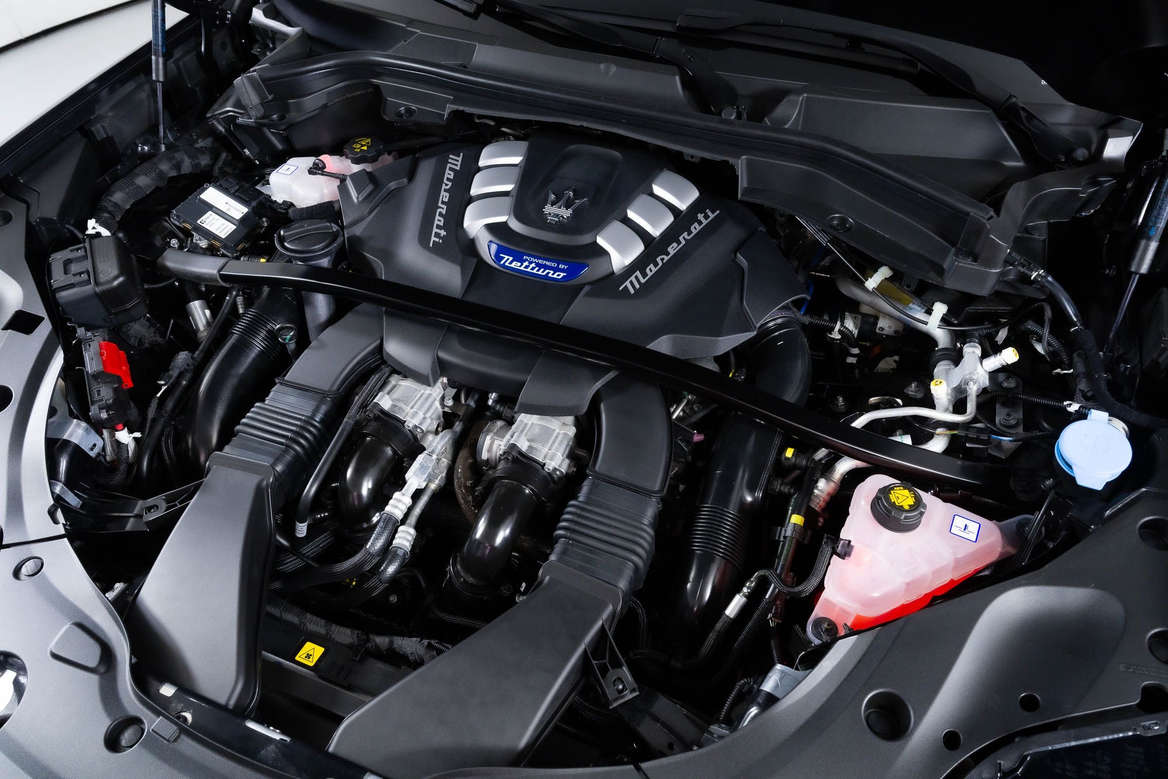 2026 Maserati Grecale Modena V6 - Photo 9
