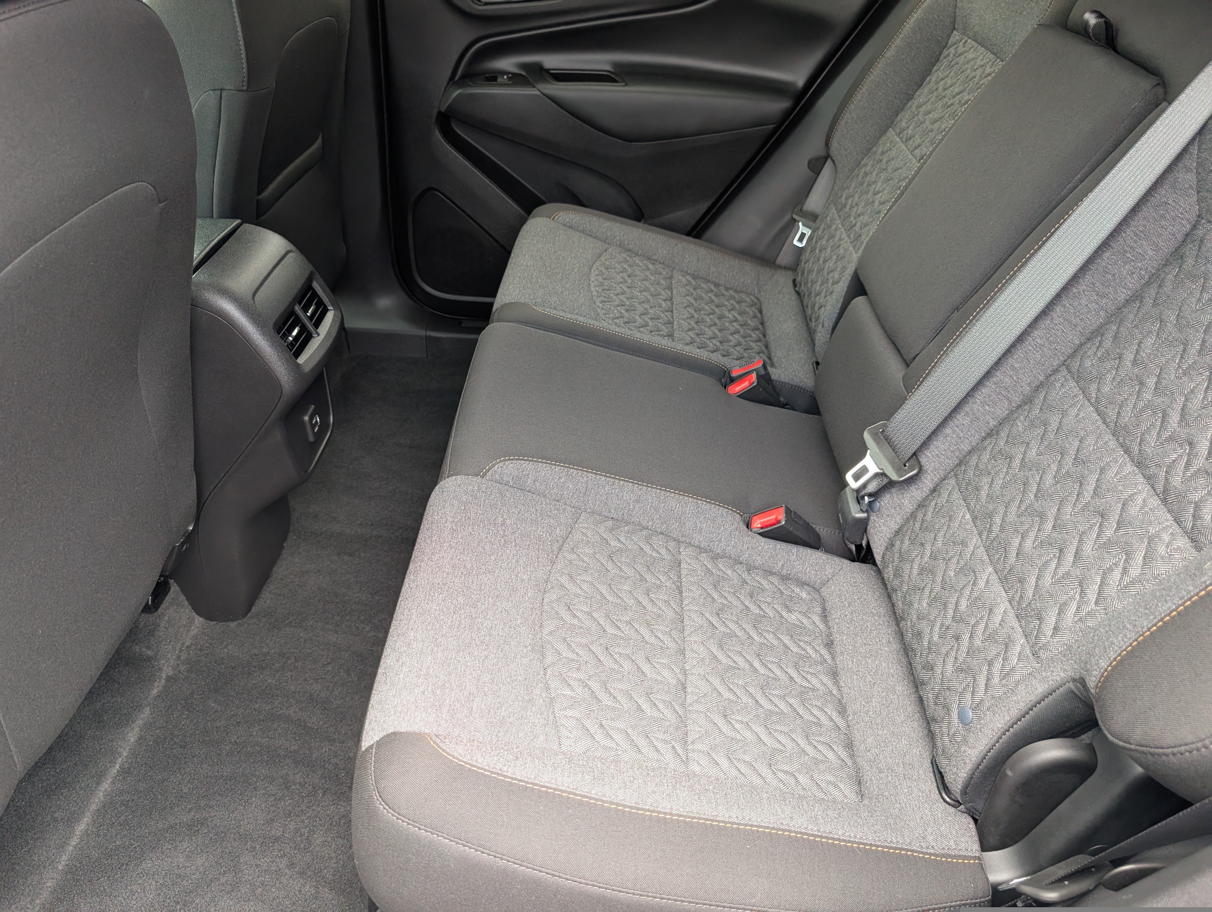 Used 2024 Summit White Chevrolet LT image 11