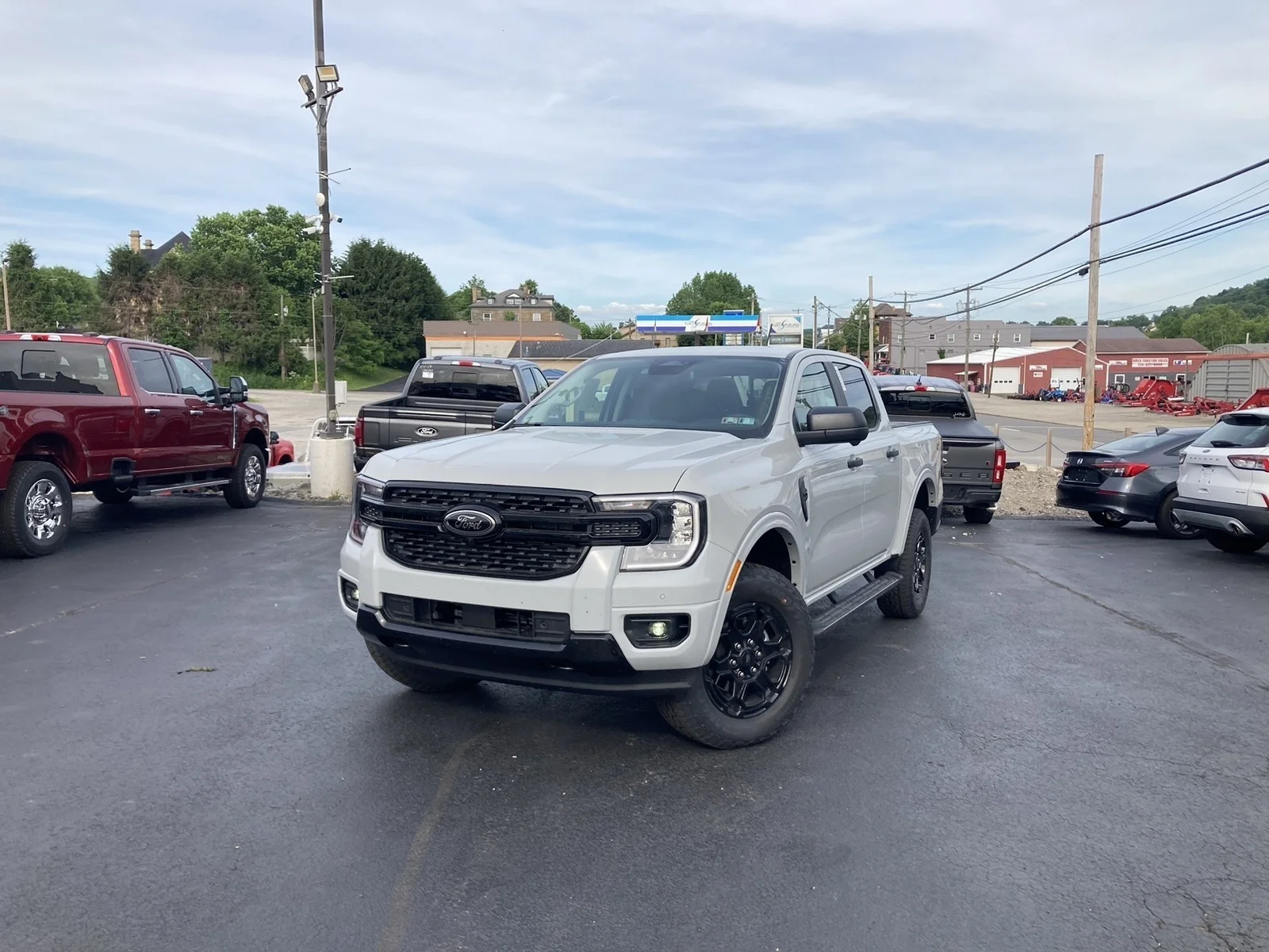 New 2026 Avalanche Ford XLT image 1
