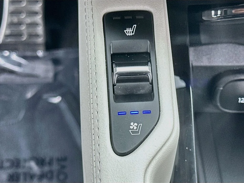 Certified Used 2024 Silver Kia SX image 21