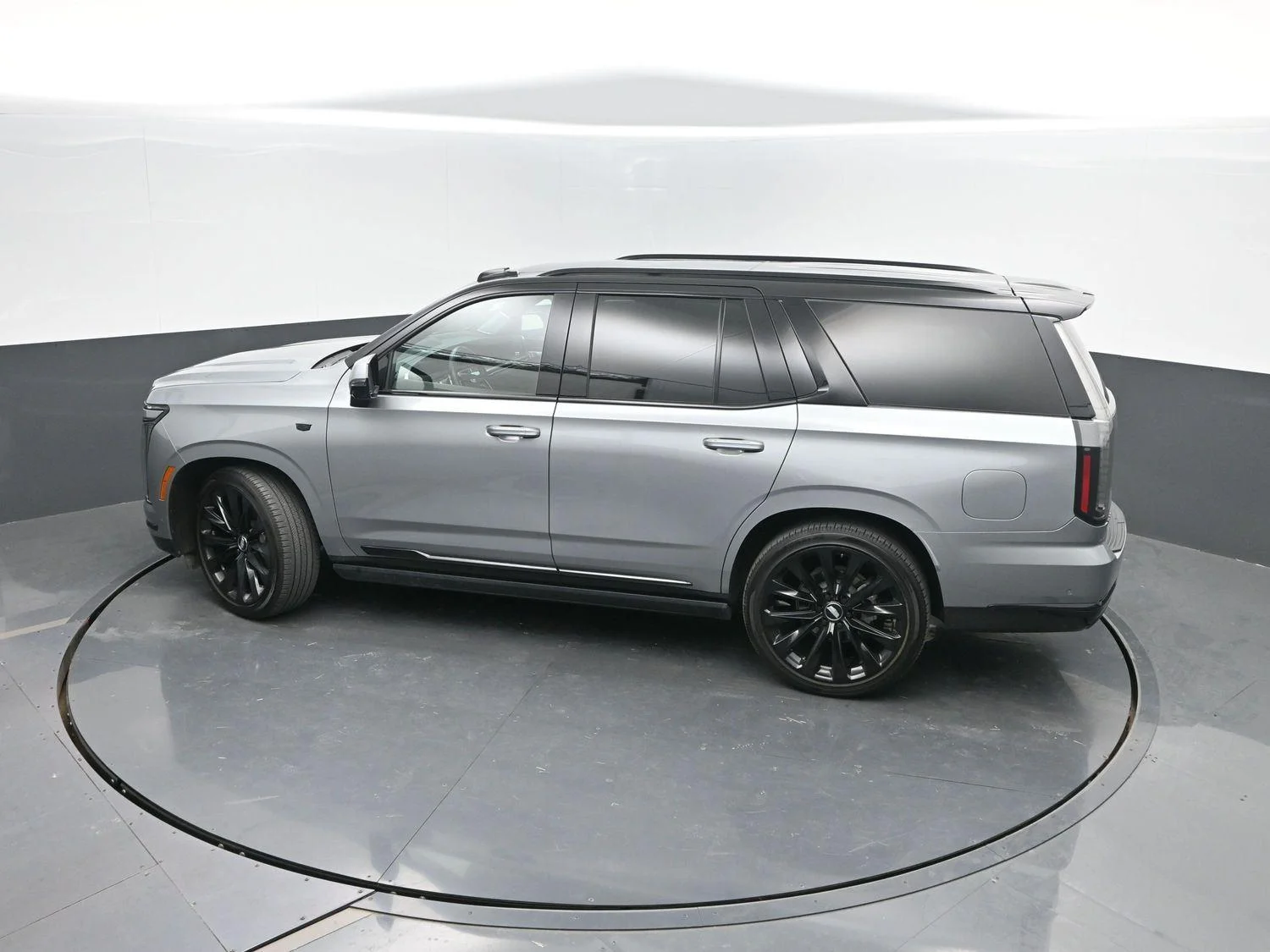Used 2025 Argent Silver Metallic Cadillac 4WD Sport Platinum image 45