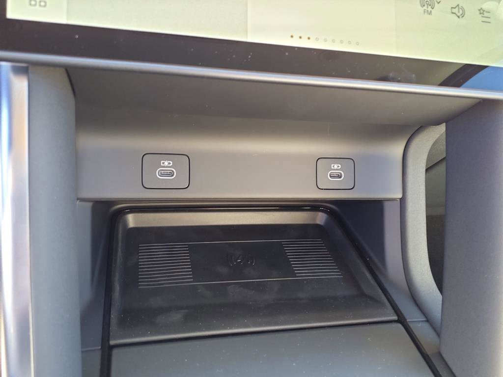 New 2025 Fuji White Land Rover S image 18