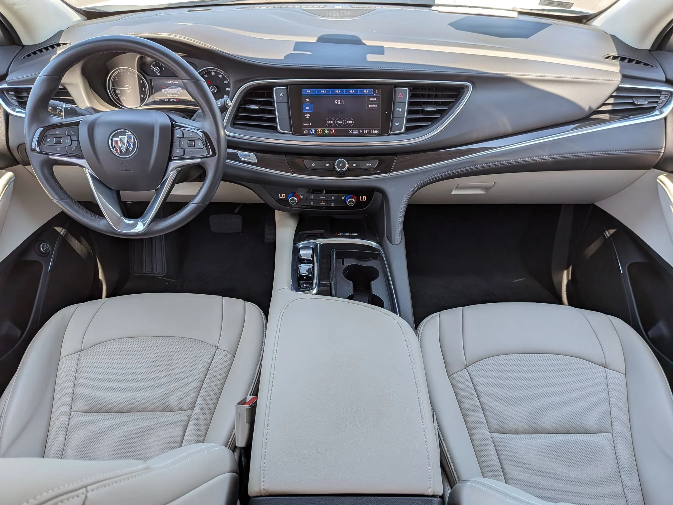 Used 2023 Summit White Buick Essence image 19