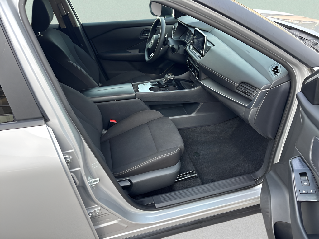 Used 2024 Silver Nissan S image 12