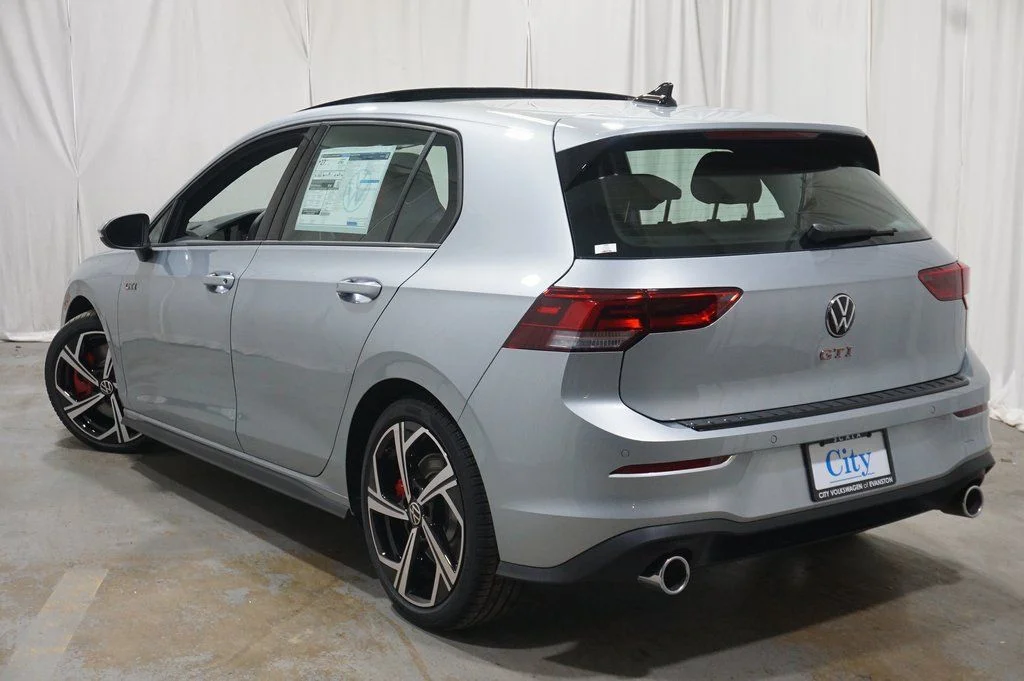 New 2026 Alpine Silver Volkswagen 2.0T SE image 7