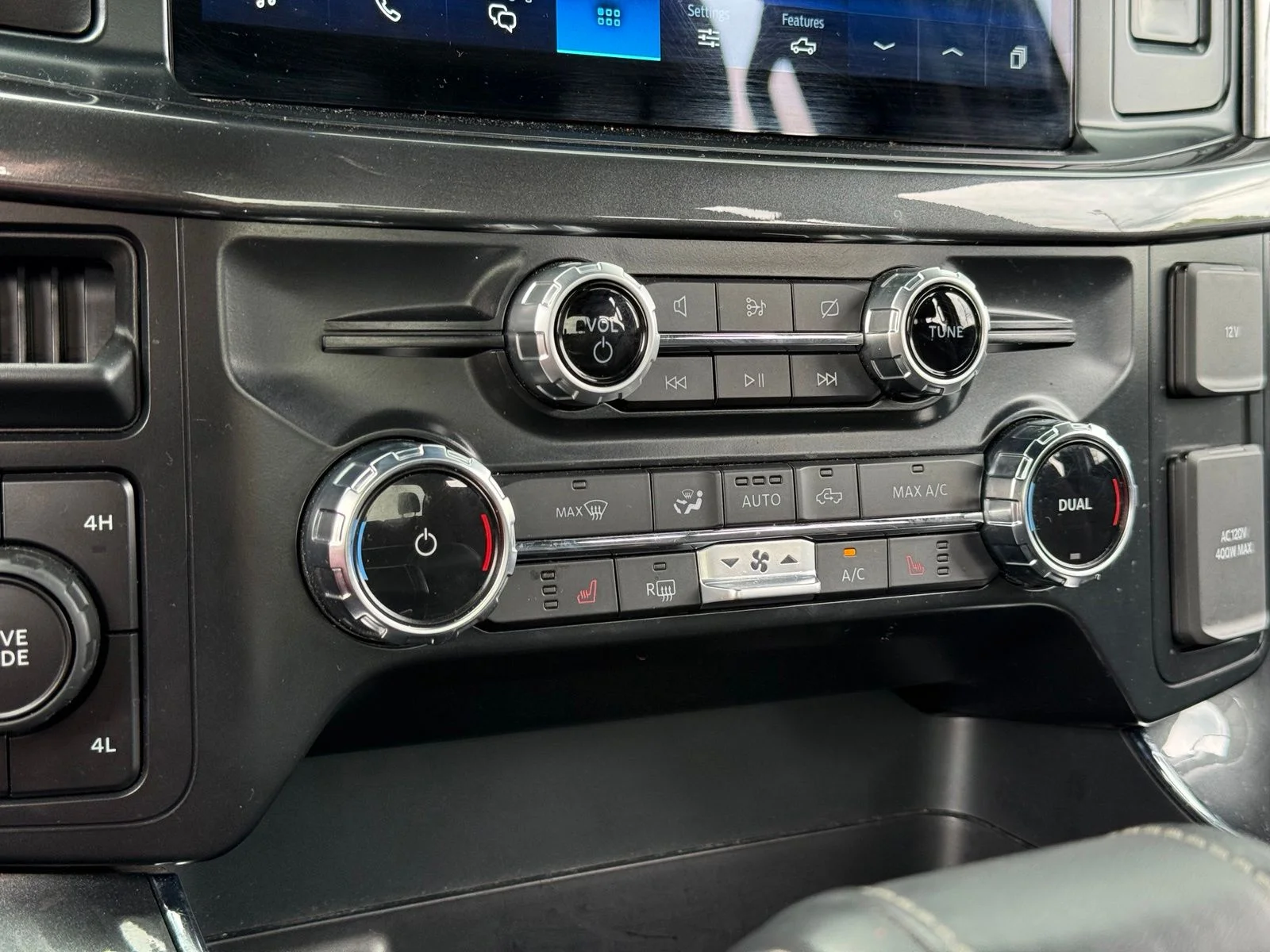 Used 2022 White Ford XLT image 30