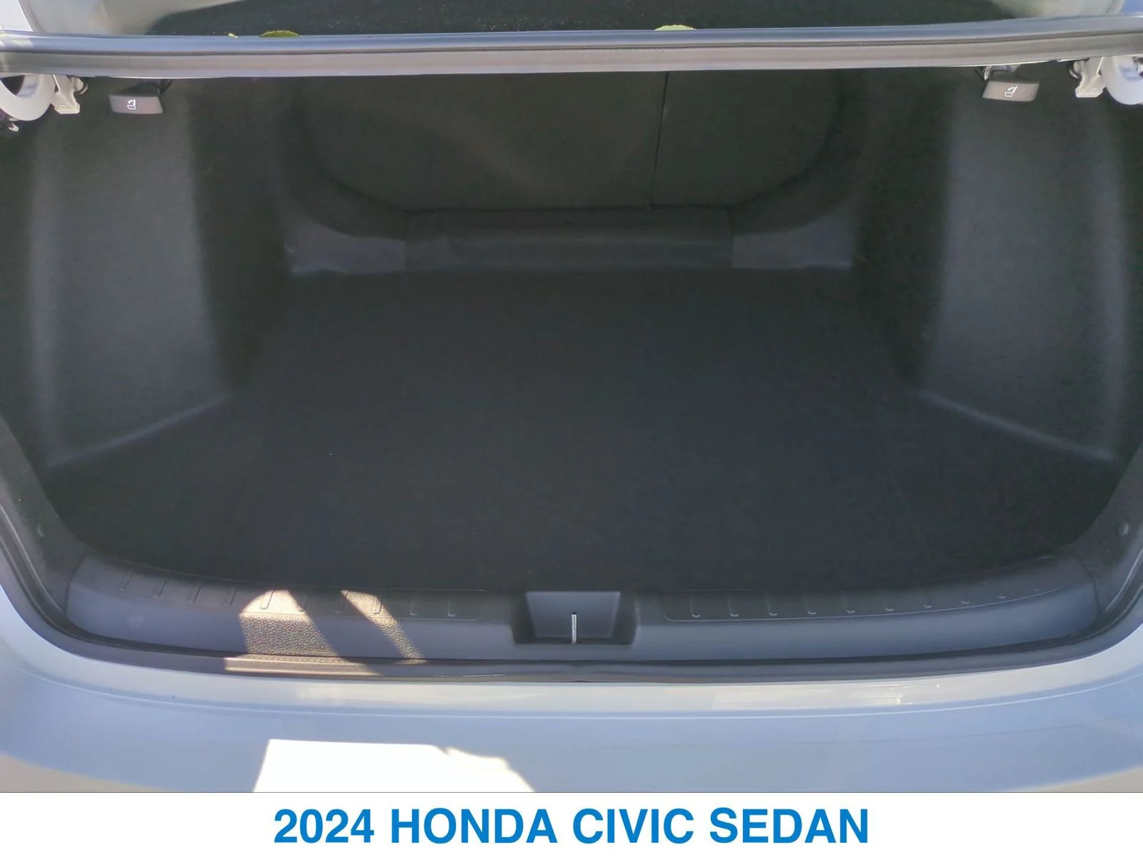 Certified Used 2024 White Honda Touring image 24