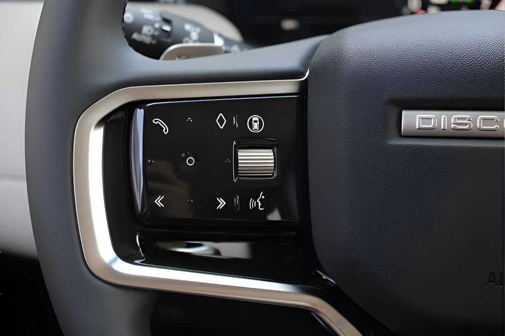 New 2025 Santorini Black Land Rover S image 20