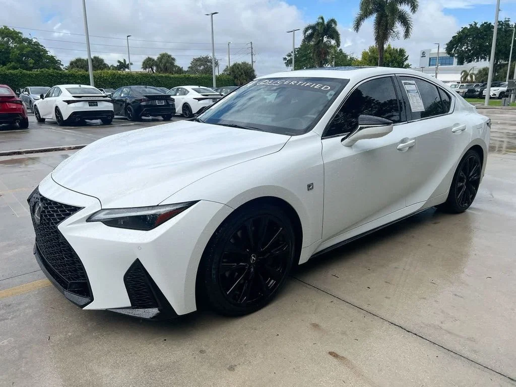 2024 Lexus IS 350 F SPORT - Photo 3
