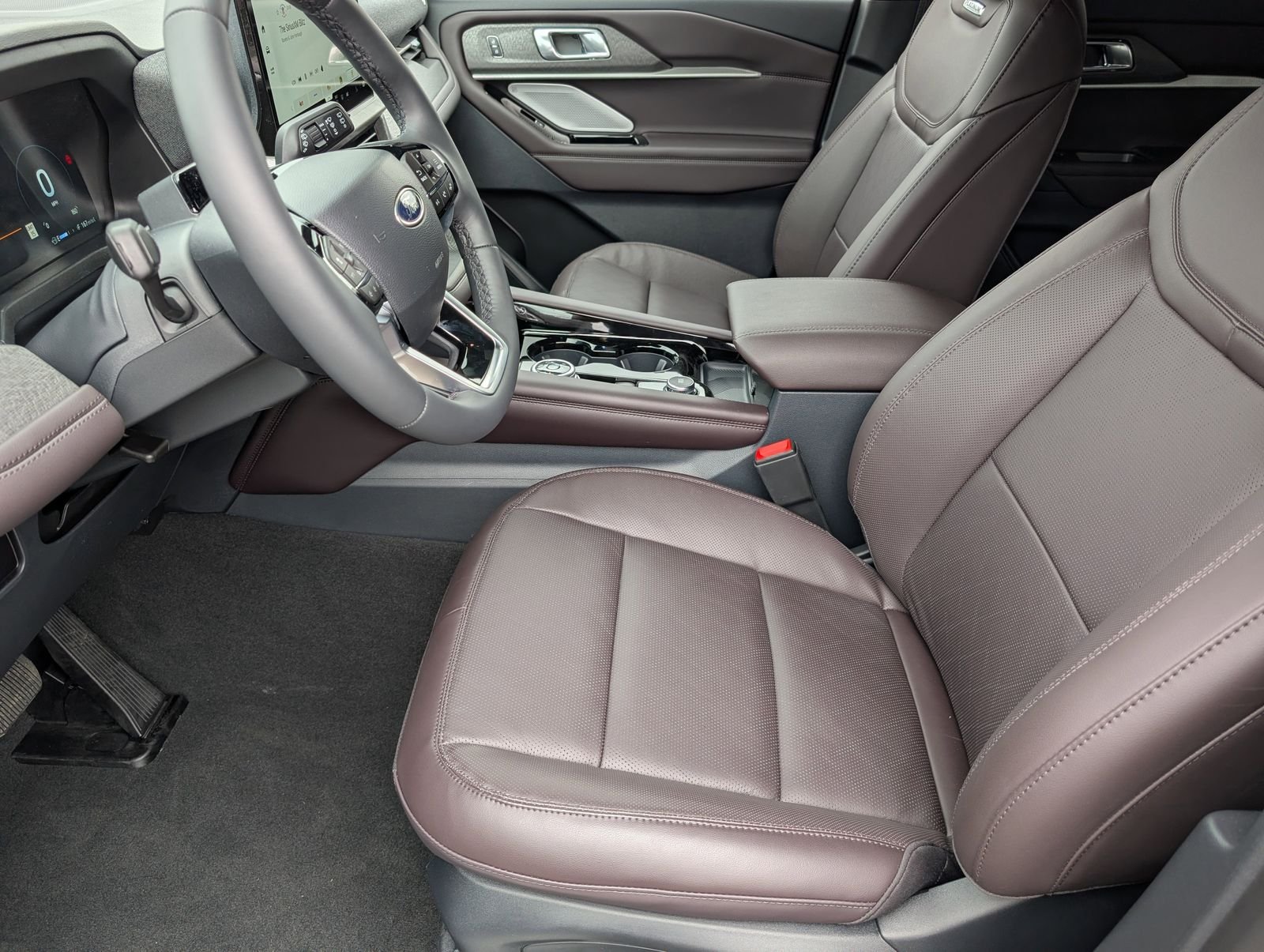2026 Ford Explorer Platinum - Photo 15