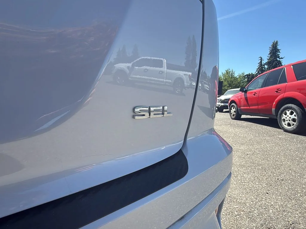 New 2026 White Diamond Mitsubishi SEL AWD image 34