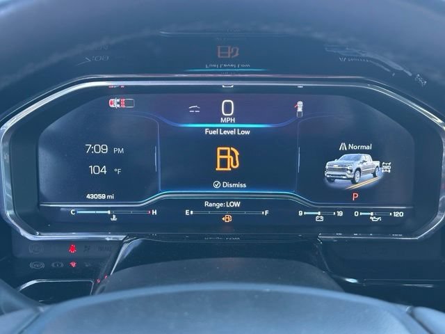 Used 2024 Summit White Chevrolet RST image 21