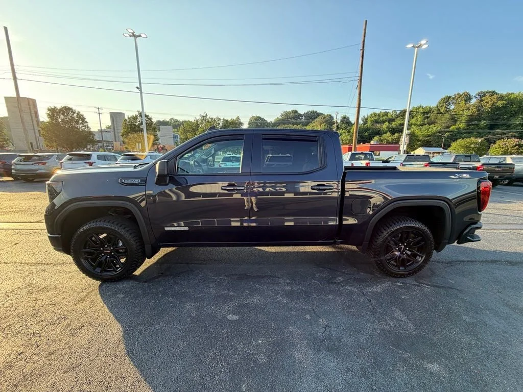 Used 2022 Titanium Rush Metallic GMC Elevation image 4