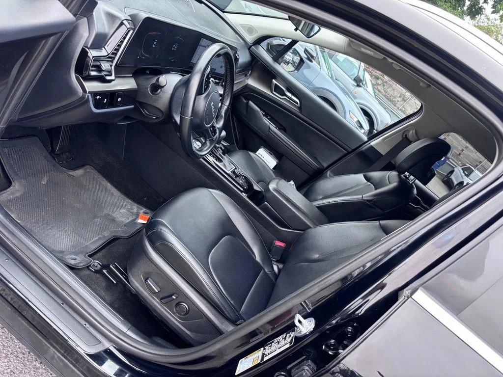 Used 2024 Black Kia EX image 11