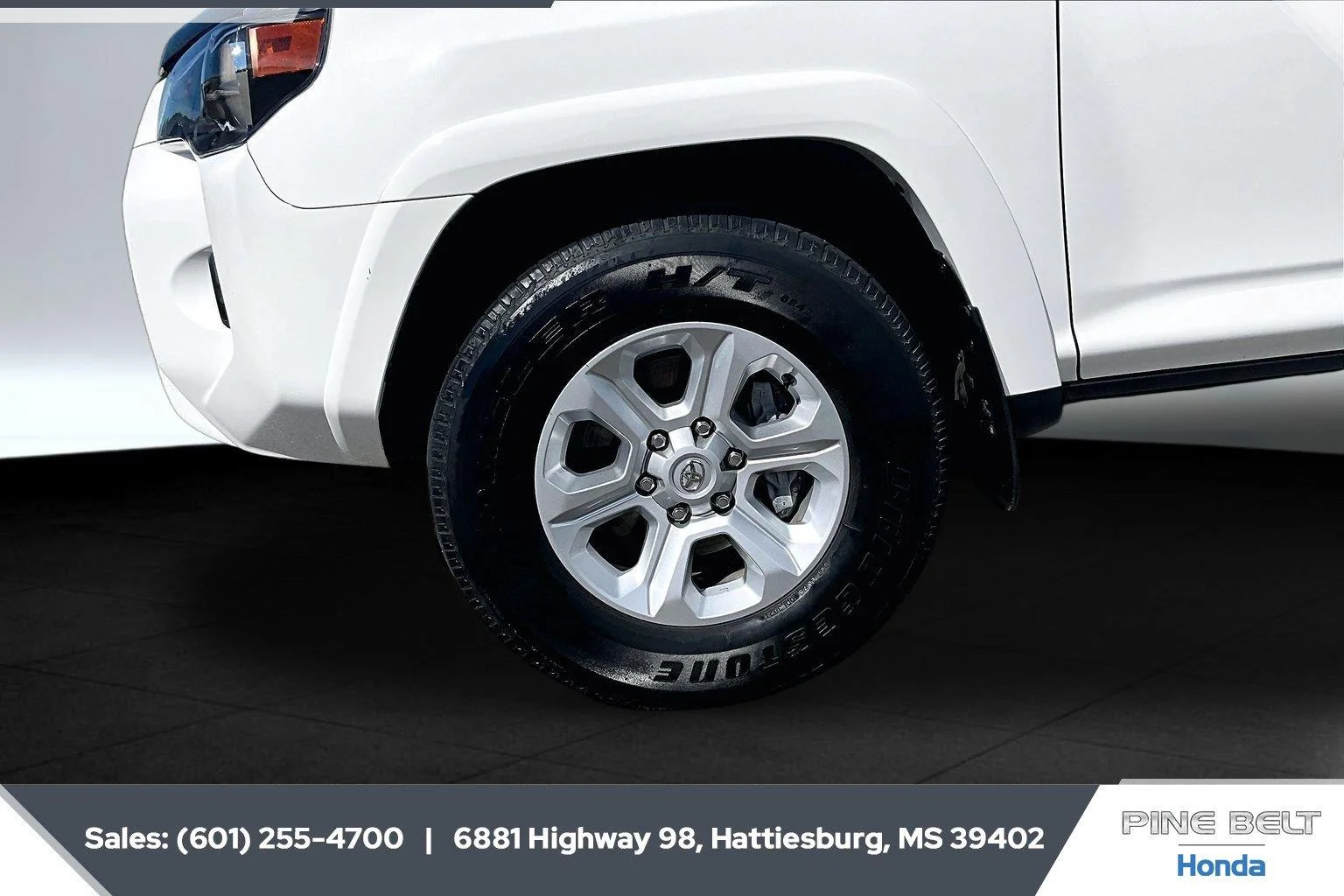 Used 2022 Super White Toyota SR5 image 7
