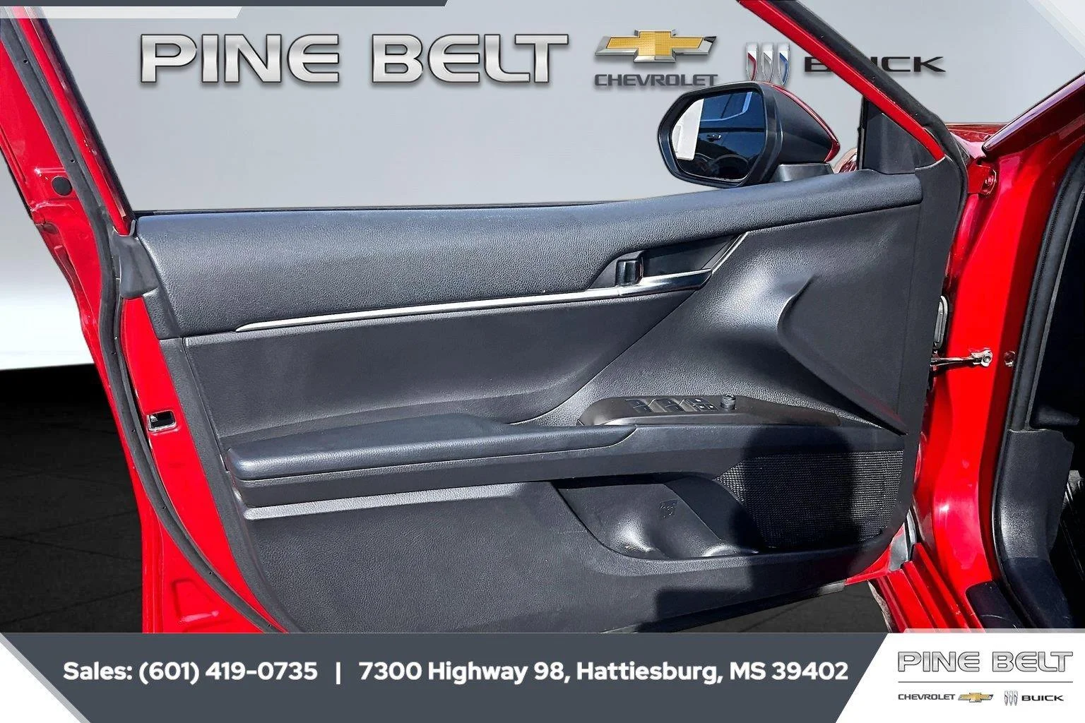 Used 2022 Supersonic Red Toyota SE image 17