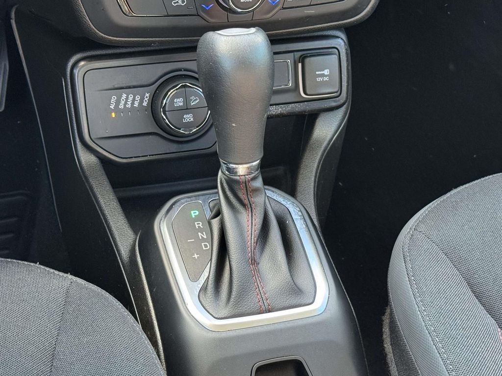 Used 2023 White Jeep Trailhawk image 19