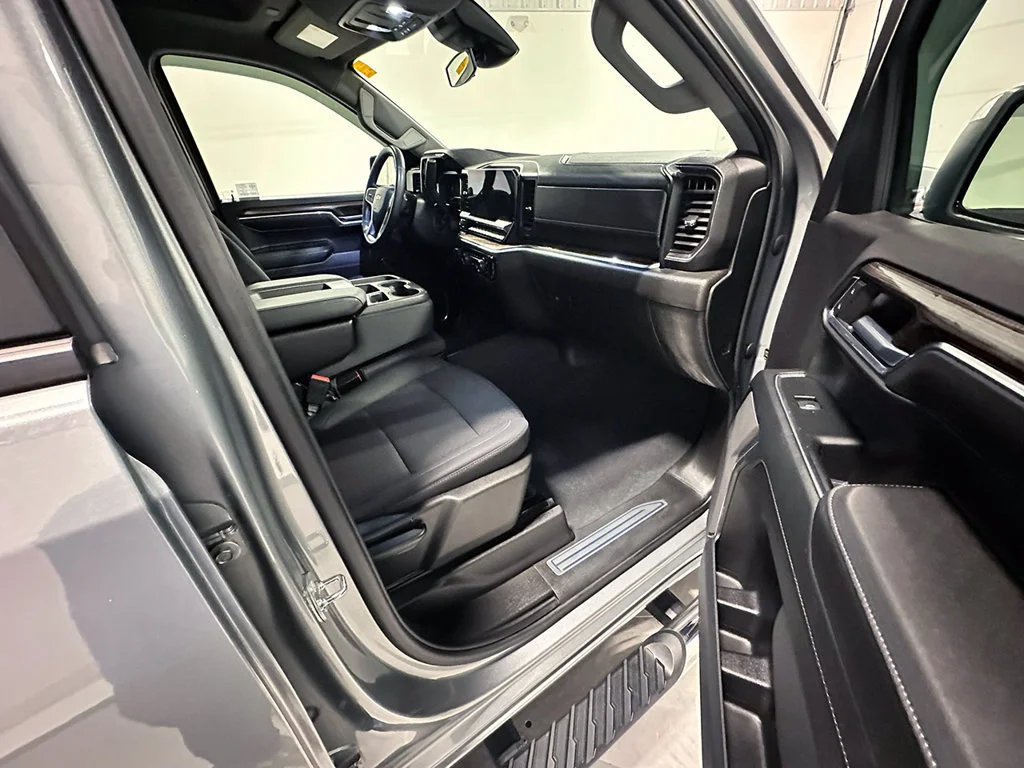 Used 2023 STERLING GRAY METALLIC Chevrolet LT image 25