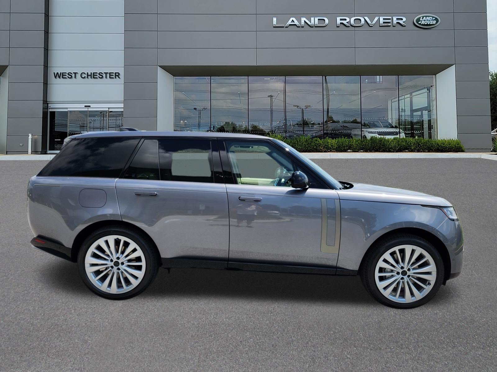 New 2026 Eiger Grey LAND ROVER SE image 6