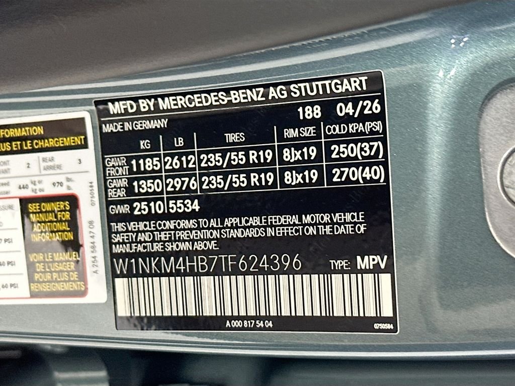 New 2026 Verde Silver Metallic Mercedes-Benz GLC 300 image 33