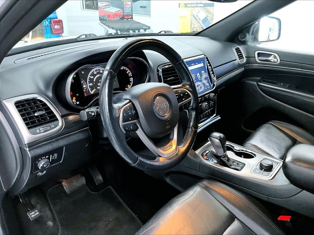 Used 2022 Bright White Clearcoat Jeep Limited image 8