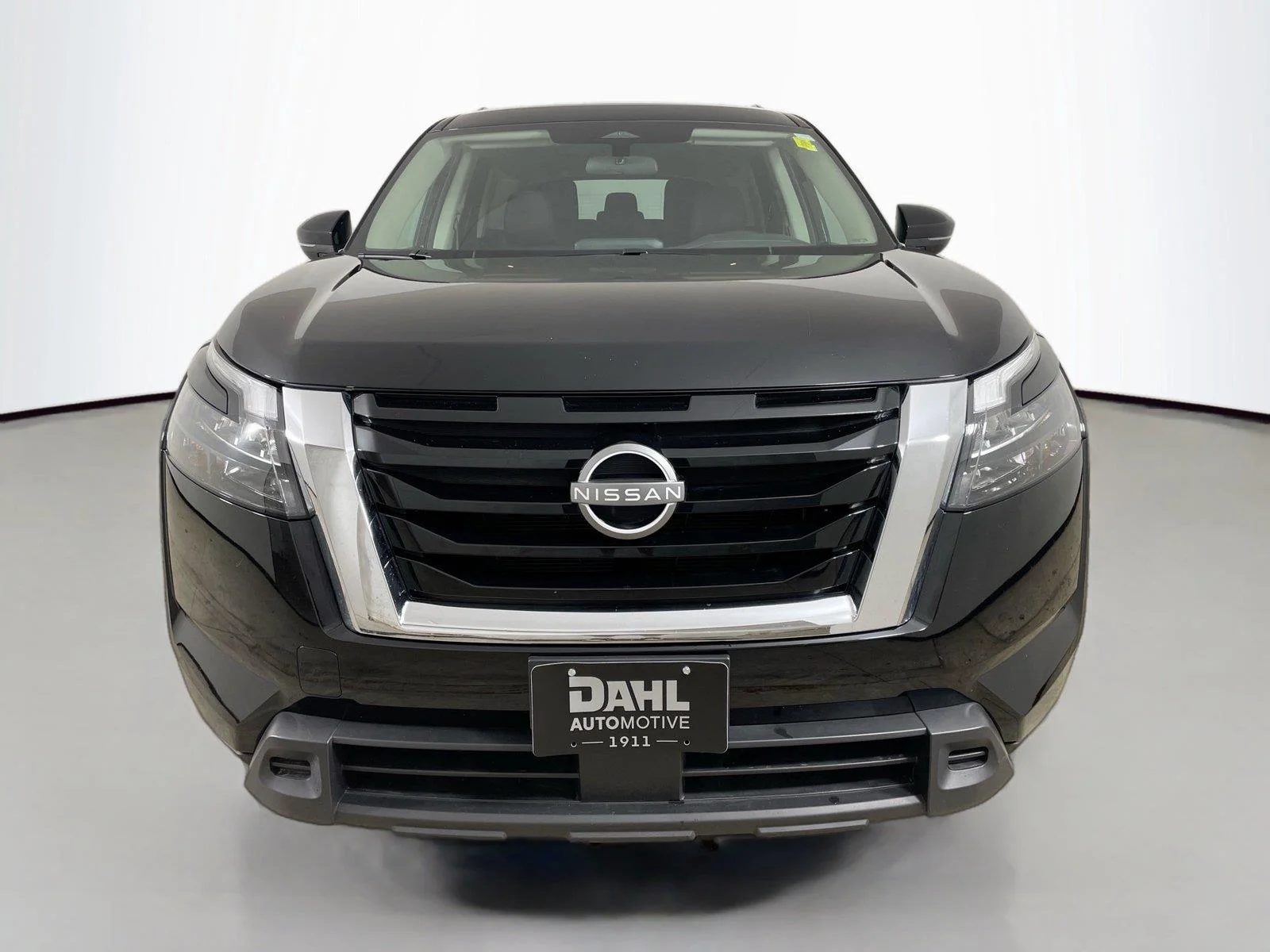 Used 2025 Super Black Nissan SV image 2
