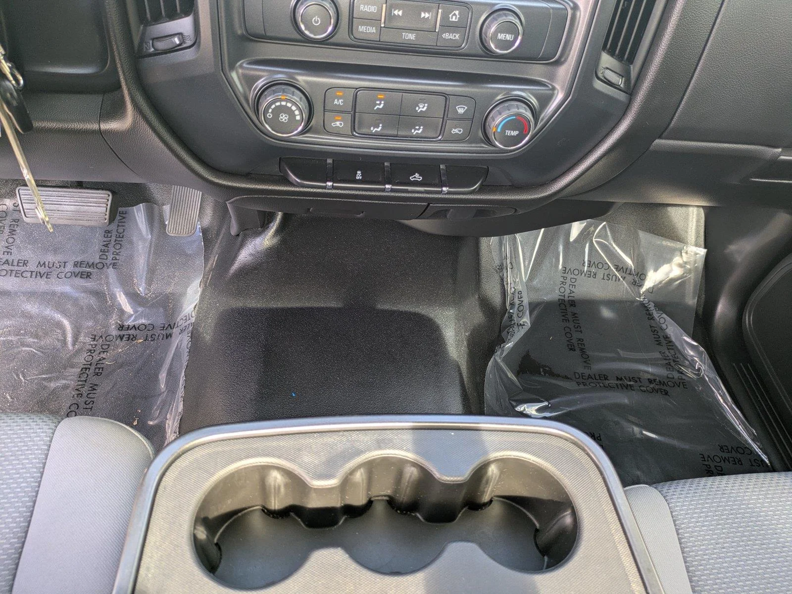 Used 2014 White GMC Base image 19