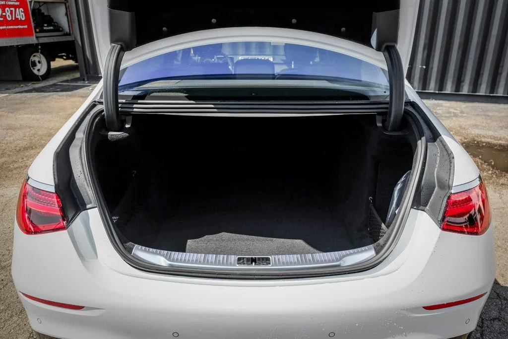 New 2026 MANUFAKTUR Moonlight White Metallic Mercedes-Benz S 580 image 46