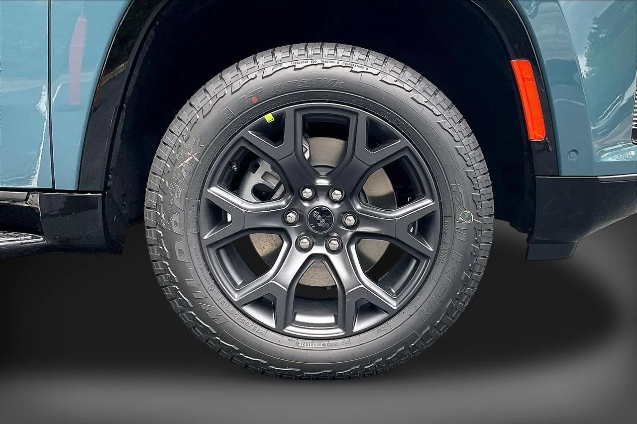 New 2026 Steel Blue Exterior Paint Jeep Upland image 35