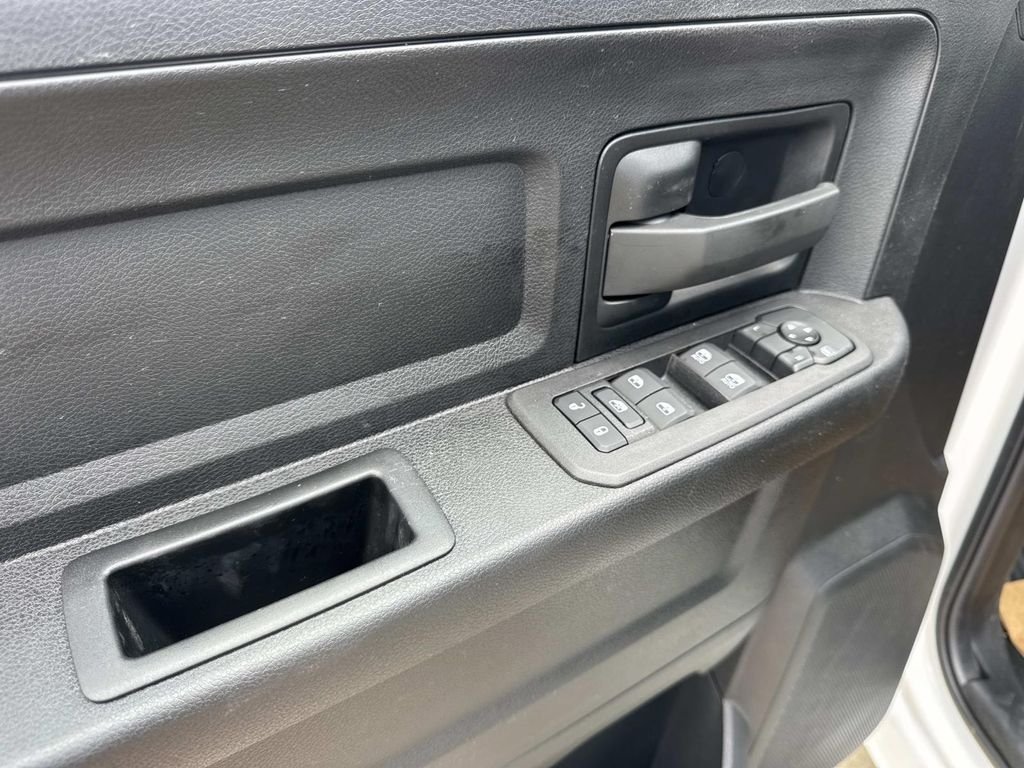 2026 RAM 3500 Chassis Tradesman - Photo 37