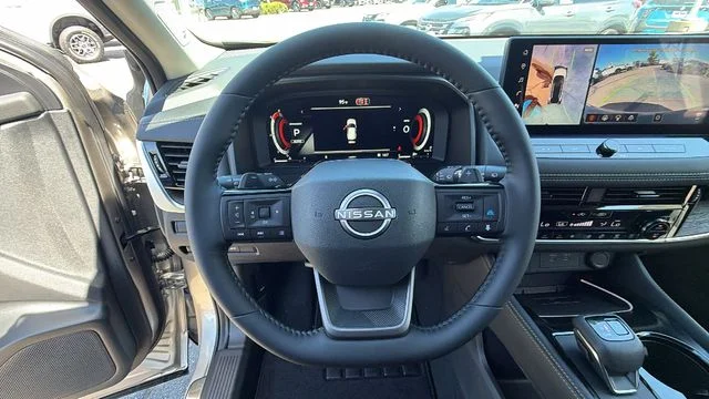 New 2026 Champagne Silver Metallic / Super Black Two-tone Nissan Platinum image 26