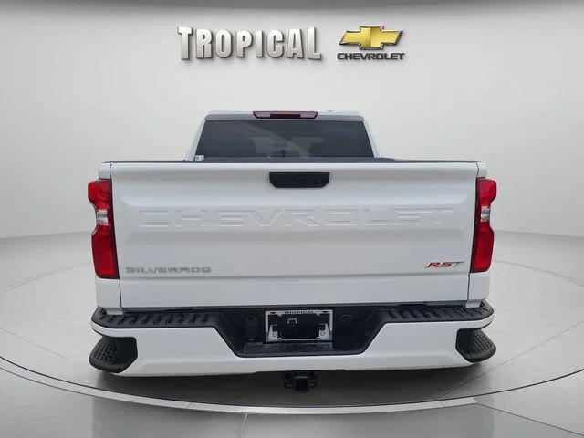New 2026 Summit White Chevrolet RST image 4