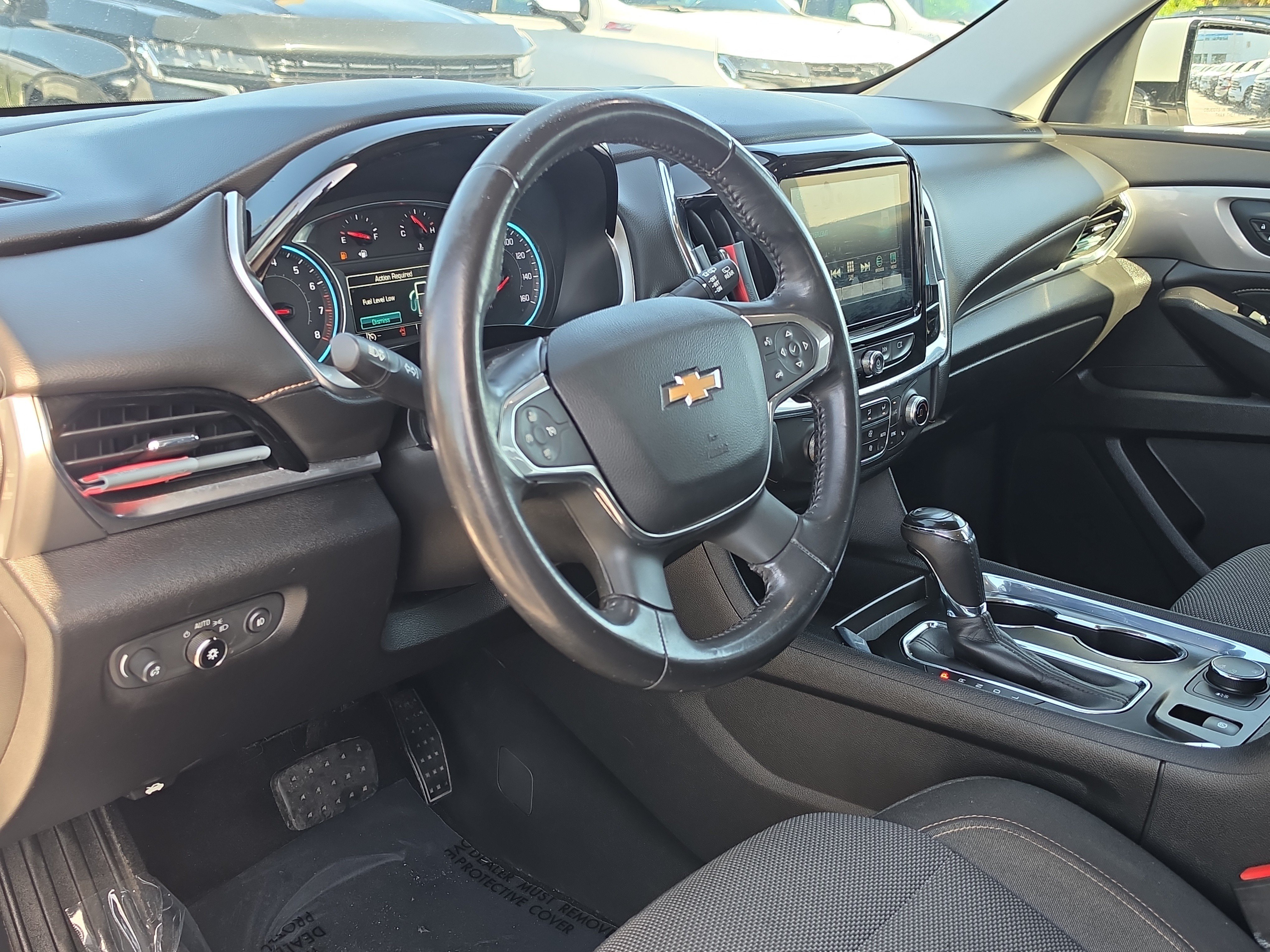 Certified Used 2018 IRIDESCENT PEARL TRICOAT Chevrolet LT Cloth image 18