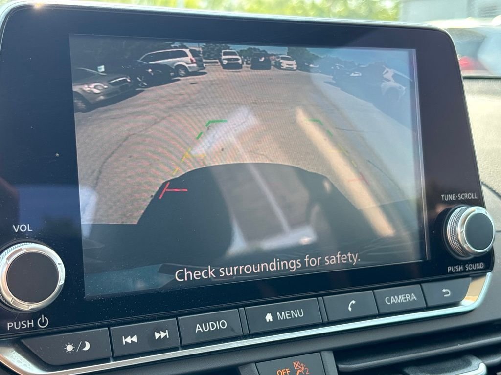 Used 2019 Blue Nissan 2.5 S image 24
