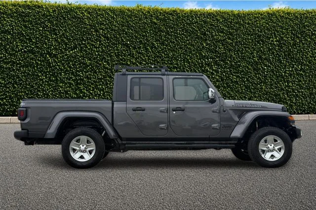 Used 2021 Gray Jeep Sport image 2