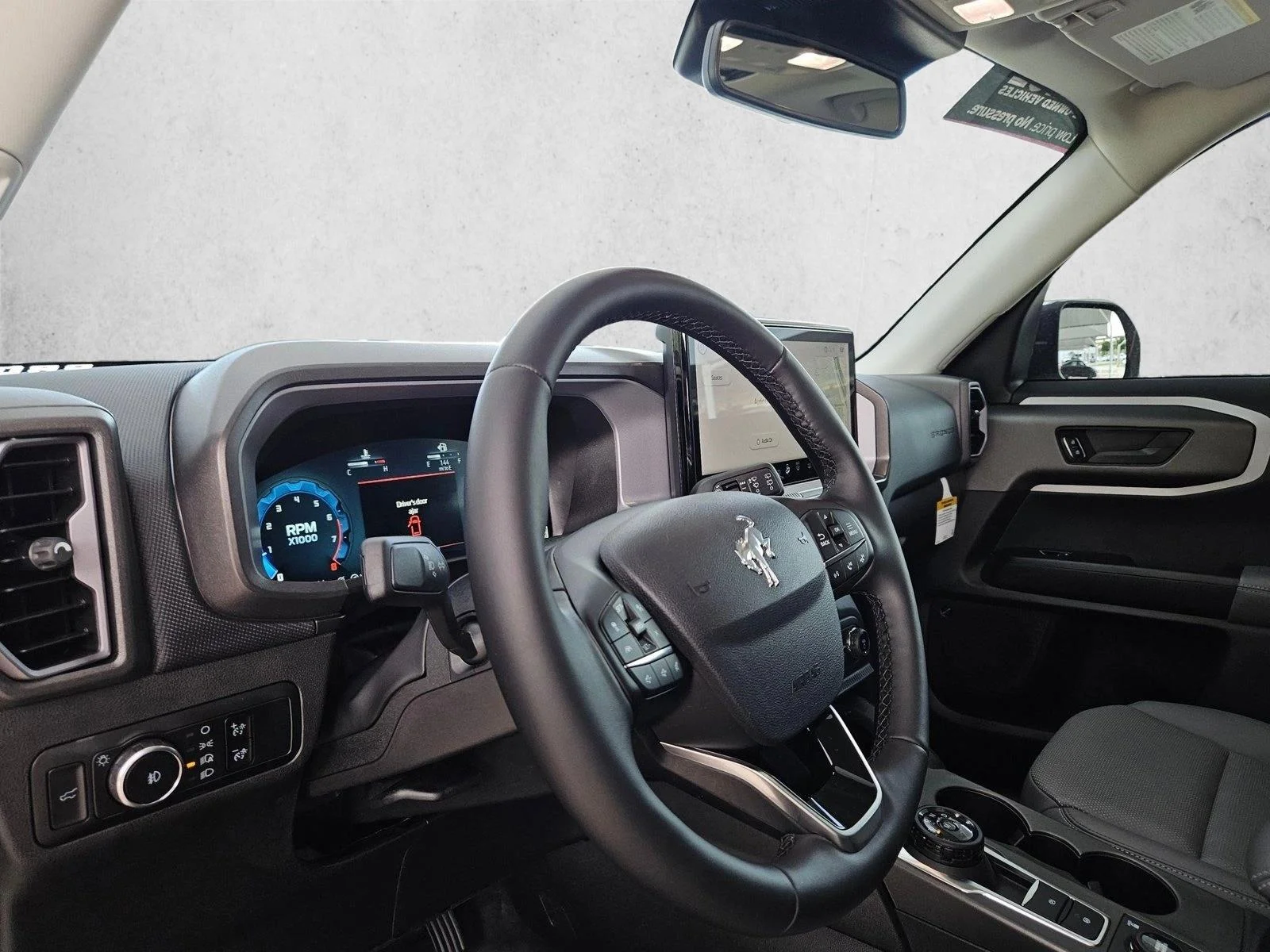 Used 2025 Oxford White Ford Badlands image 9