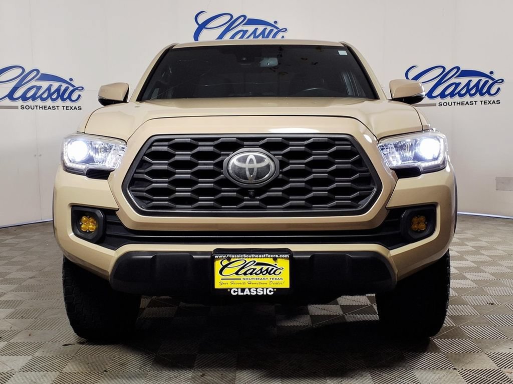 Used 2020 Quicksand Toyota SR5 image 3