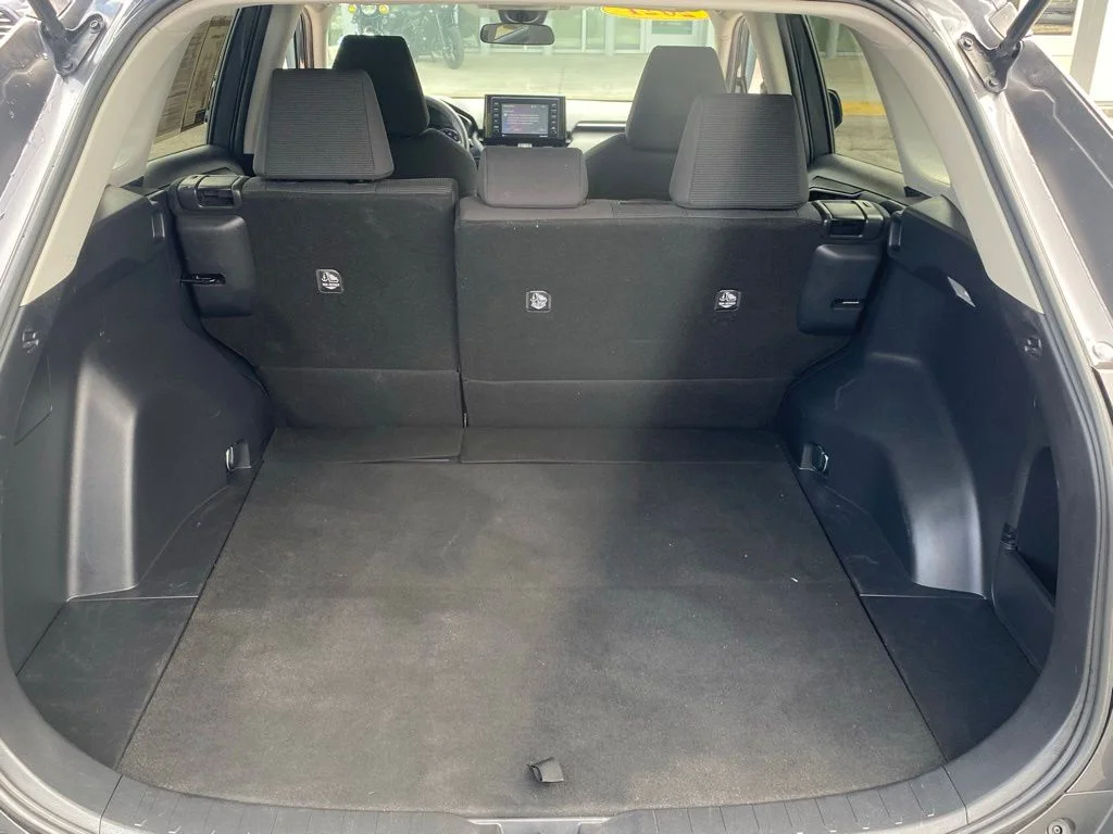 Used 2021 Gray Toyota LE image 11