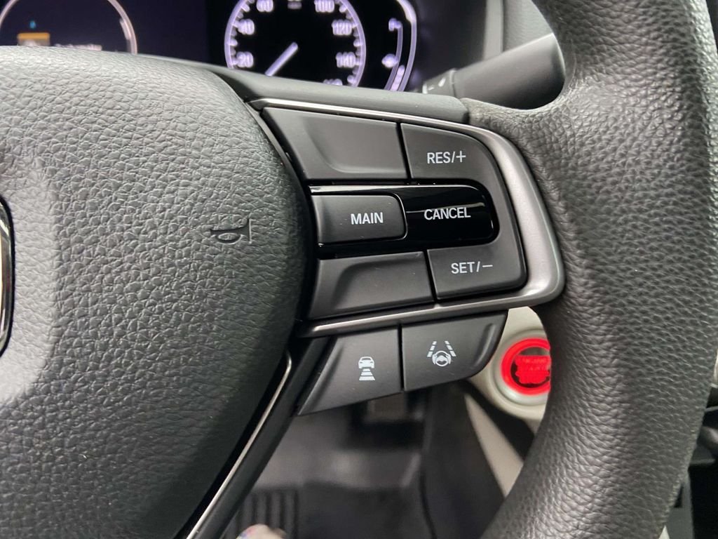 Used 2018  Honda EX image 34