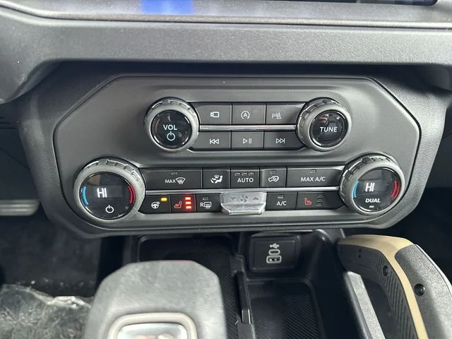 New 2026 Shadow Black Ford Badlands® image 18