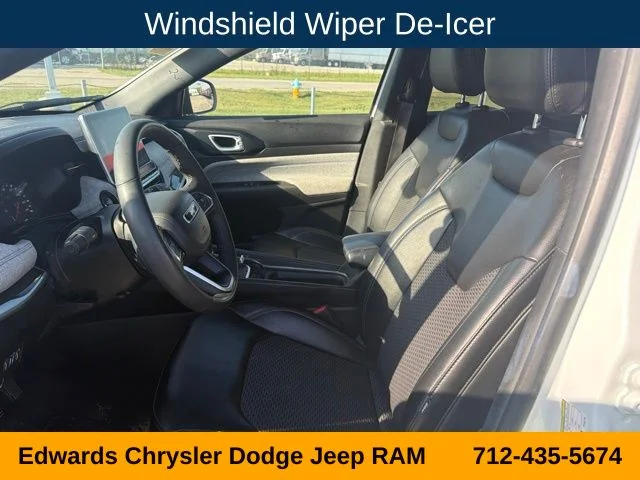 Certified Used 2023 White Jeep Latitude image 22